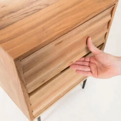 Nachtkastje Van Licht Hout 13 Nachtkastje Van Licht Hout -BePureHome Verkoop kave home delsie nachtkastje van licht hout 04