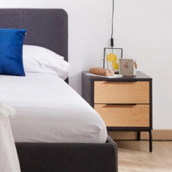 Nachtkastje Zwart Met Eiken -BePureHome Verkoop kave home savoi nachtkastje zwart met eiken 03 1