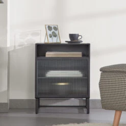 Zwart Nachtkastje Ribbelglas -BePureHome Verkoop kave home trixie zwart nachtkastje ribbelglas 03
