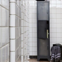 WOOOD Smalle Lockerkast 3-deurs -BePureHome Verkoop woood cas metalen lockerkast met 3 deuren 07