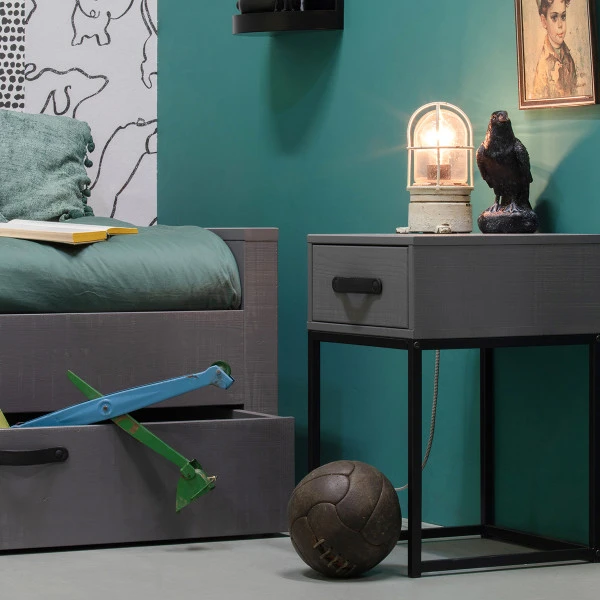 WOOOD Stoer Nachtkastje Van Grijs Hout 4 WOOOD Stoer Nachtkastje Van Grijs Hout - Afbeelding 4